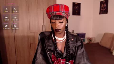 Emilie Diaz online show from 11.27.25