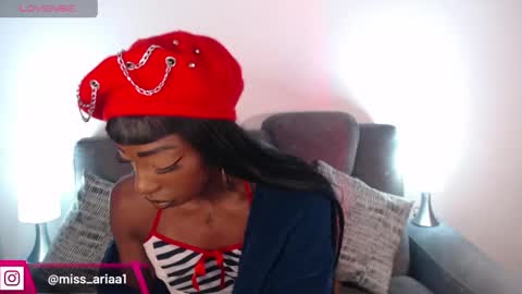 Snapshot of missemilie1 chatting on 06.05.26 Emilie Diaz online show from 06.05.26