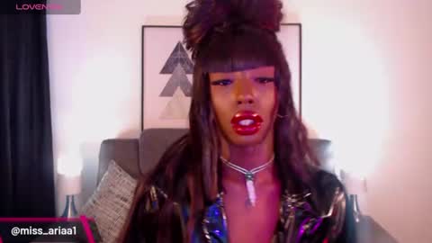 Snapshot of missemilie1 chatting on 06.17.26 Emilie Diaz online show from 06.17.26