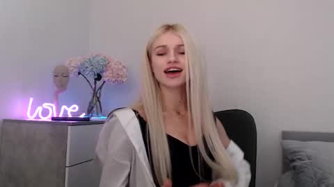 EMMA online show from 01.22.25