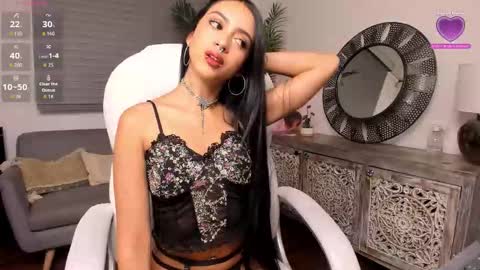 Amelia Leon online show from 11.24.25