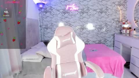 Gisell   Gigi online show from 02.11.26