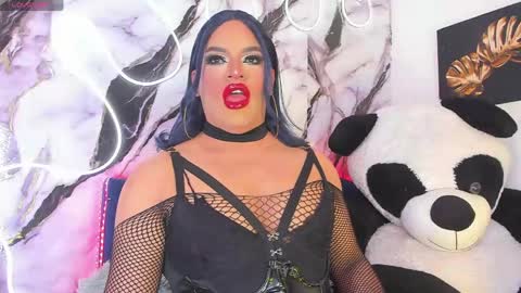 kassandra lazcano online show from 04.17.26