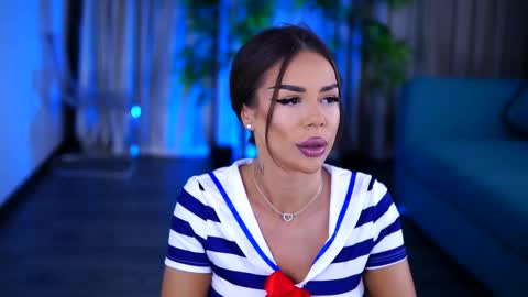 misskiarra online show from 03.03.25