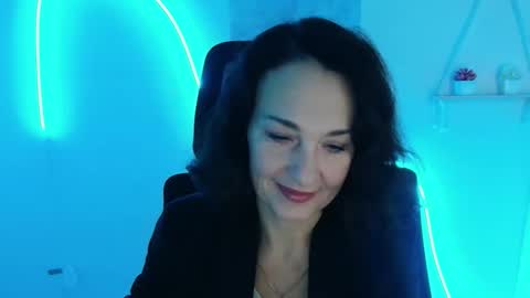Christina online show from 10.19.25