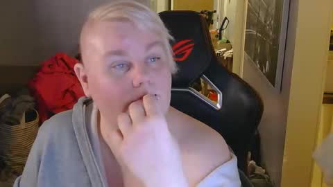 misslj90 online show from 04.14.26