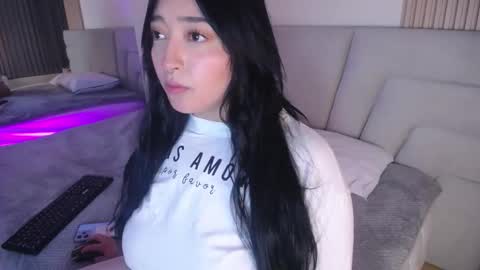 Miss Loise online show from 11.18.25