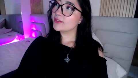 Miss Loise online show from 03.24.26