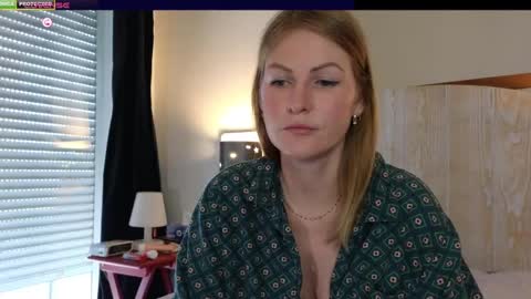 Misslucci online show from 02.10.25