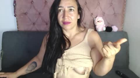 Snapshot of misslucyy1 chatting on 06.10.26 luccy online show from 06.10.26