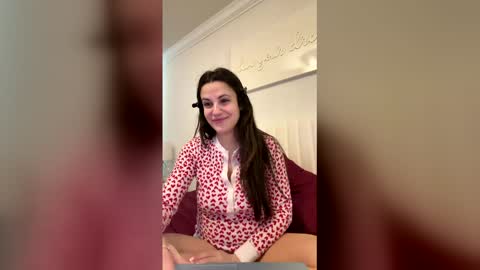 Snapshot of missmadsxx chatting on 05.05.26 MADS online show from 05.05.26