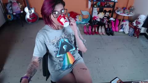 Miss Mia online show from 01.14.25