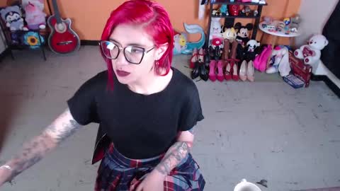 Snapshot of missmia2 chatting on 01.28.25 Miss Mia online show from 01.28.25