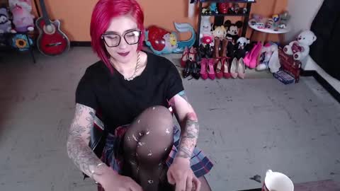 Snapshot of missmia2 chatting on 01.28.25 Miss Mia online show from 01.28.25