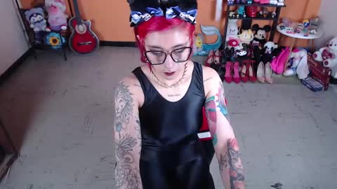 Snapshot of missmia2 chatting on 01.29.25 Miss Mia online show from 01.29.25