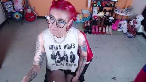 Miss Mia online show from 01.30.25