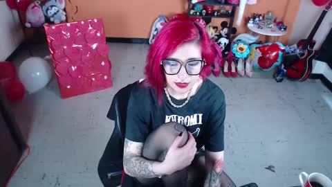 Snapshot of missmia2 chatting on 02.27.25 Miss Mia online show from 02.27.25