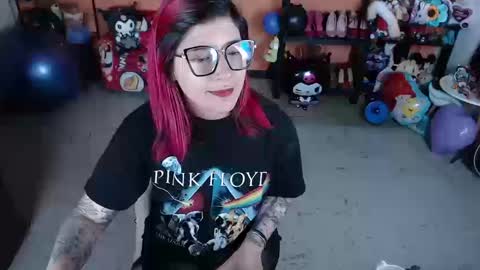 Snapshot of missmia2 chatting on 09.15.25 Miss Mia online show from 09.15.25