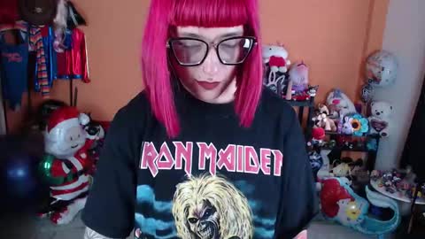 Snapshot of missmia2 chatting on 12.03.25 Miss Mia online show from 12.03.25