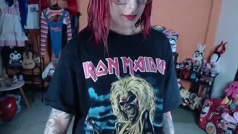 Snapshot of missmia2 chatting on 02.25.26 Miss Mia online show from 02.25.26