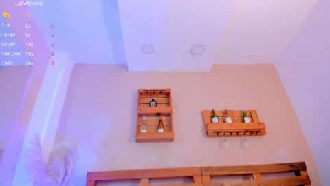 Mia  online show from 10.29.25