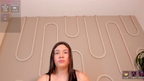 Snapshot of missmiaa_ chatting on 06.17.26 Mia online show from 06.17.26