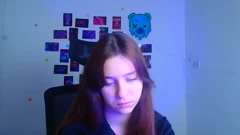 Mia online show from 11.22.25