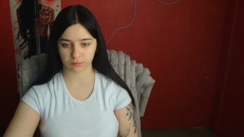 Snapshot of missmiamiss chatting on 04.26.26 Mia online show from 04.26.26