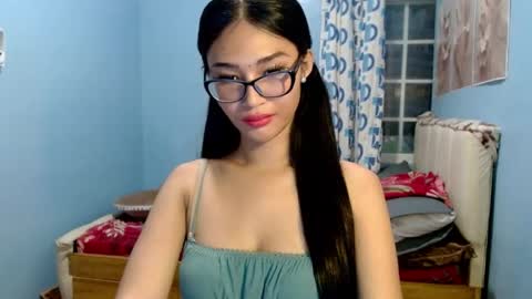 Snapshot of missminervaa chatting on 06.25.26 missminervaa online show from 06.25.26
