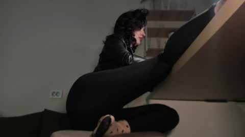   online show from 05.25.26