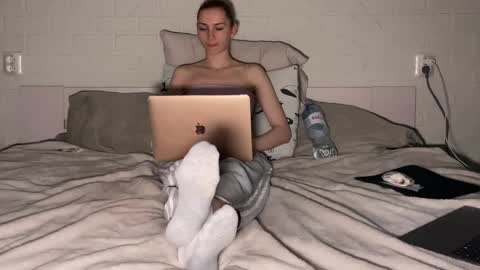 missmiroslava online show from 04.04.26