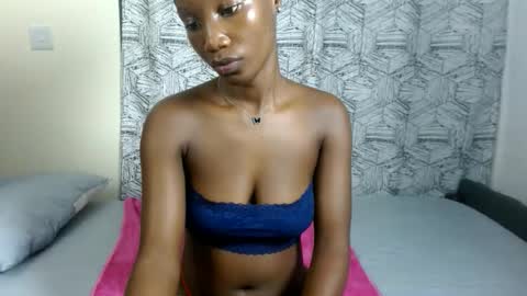 Snapshot of missmisbehave_irl chatting on 05.29.26 sexy online show from 05.29.26