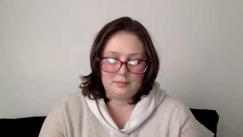 Snapshot of missmistressmal chatting on 05.12.26 missmistressmal online show from 05.12.26