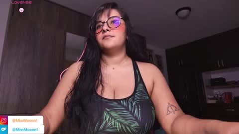 Snapshot of missmoonn chatting on 11.07.25 MissMoon online show from 11.07.25