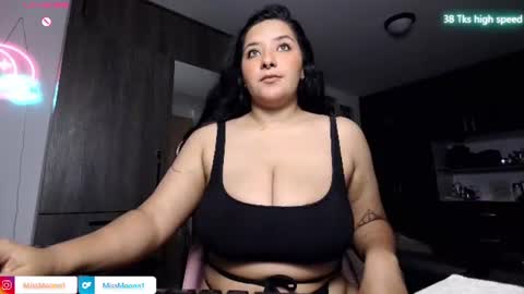 Snapshot of missmoonn chatting on 06.20.26 MissMoon online show from 06.20.26