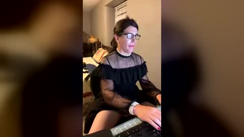 Snapshot of missnicolenicolenicole chatting on 07.23.26 Nicole Smith online show from 07.23.26