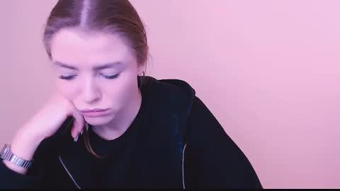 Olivia online show from 02.10.25