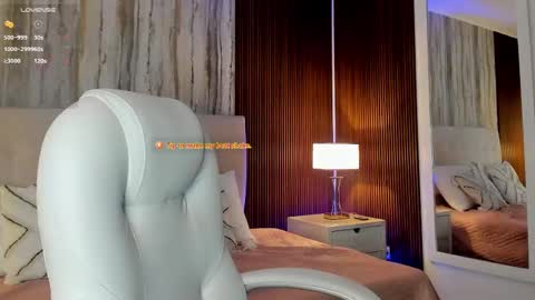 Snapshot of missprada chatting on 03.10.25 Emma Prada online show from 03.10.25