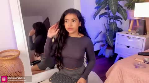 Snapshot of missprada chatting on 09.27.25 Emma Prada online show from 09.27.25