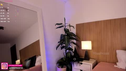 Snapshot of missprada chatting on 10.27.25 Emma Prada online show from 10.27.25