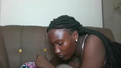 Snapshot of missprettygal chatting on 10.28.25 pretty gal online show from 10.28.25