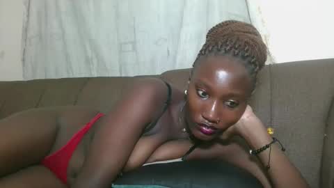 Snapshot of missprettygal chatting on 11.02.25 pretty gal online show from 11.02.25