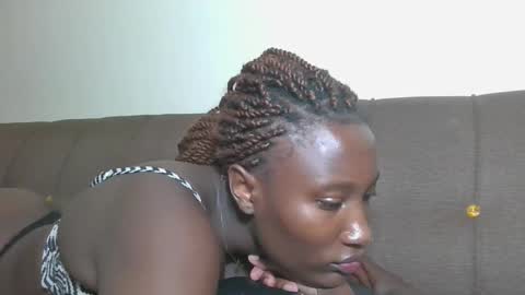 Snapshot of missprettygal chatting on 11.10.25 pretty gal online show from 11.10.25