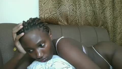 Snapshot of missprettygal chatting on 11.11.25 pretty gal online show from 11.11.25