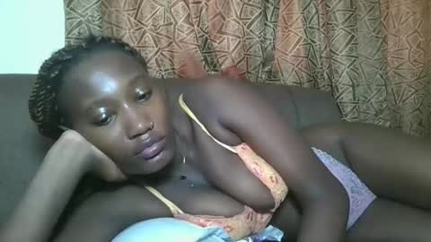 Snapshot of missprettygal chatting on 11.15.25 pretty gal online show from 11.15.25