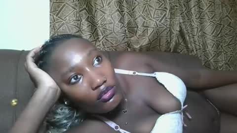 Snapshot of missprettygal chatting on 11.23.25 pretty gal online show from 11.23.25