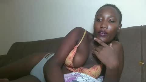 Snapshot of missprettygal chatting on 01.08.26 pretty gal online show from 01.08.26