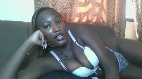 Snapshot of missprettygal chatting on 02.08.26 pretty gal online show from 02.08.26