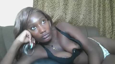 Snapshot of missprettygal chatting on 02.16.26 pretty gal online show from 02.16.26