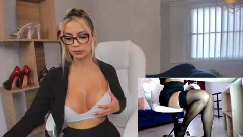 Miss Rhodes online show from 01.21.25